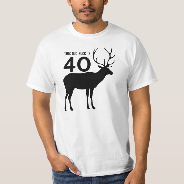 Denna gammala bock är 40 tee shirt (Framsida)