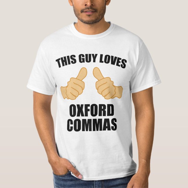 Denna grabb älskar oxford komman t-shirt (Framsida)