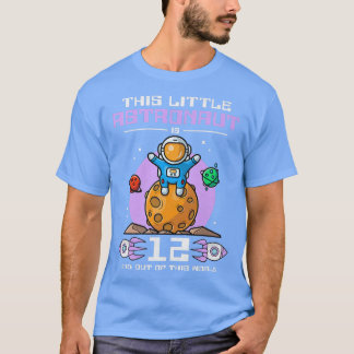 Denna lilla astronaut är 12 år gammal och av t shirt
