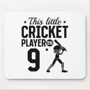 Denna lilla cricket-spelare är 9 år gammal - 9-års musmatta