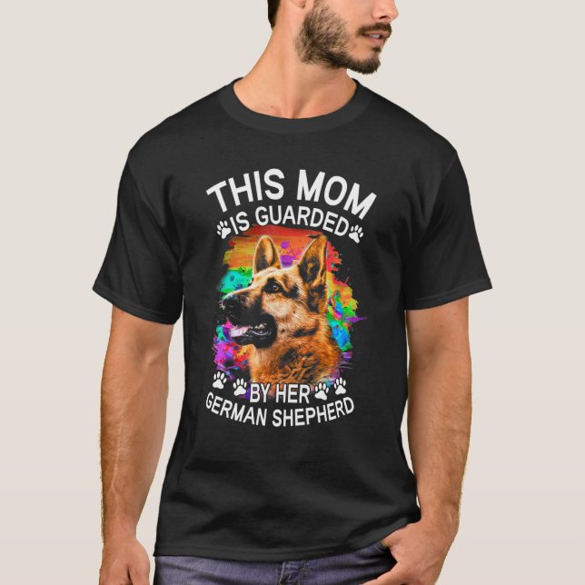 Denna Mamma skyddas av hennes tyska Hund T Shirt (Framsida)