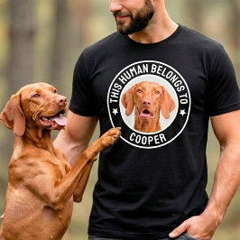 Denna människa tillhör hund / katt Namn, Anpassad T Shirt