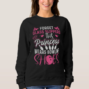 Denna prinsessa bär bowlingskor för Bowler Girl T Shirt