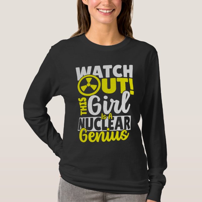Denna tjej är en nukleär geni t shirt (Framsida)