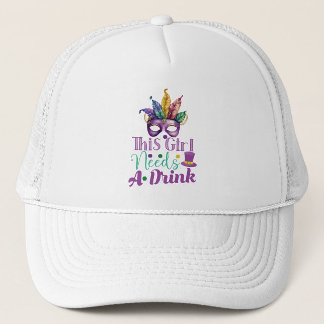 Denna Tjej Behöver En Drink Mardi Gras Truckerhatt Keps (Framsida)