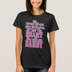 DENNA TJEJ KÄRLEKEN KALLAR MIG PAPPAN! VÄRDERA DET T SHIRT