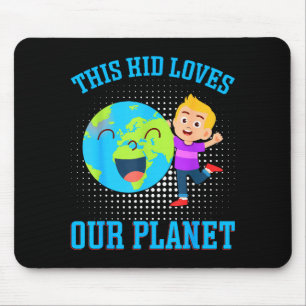 Denna unge älskar vår planet _1 musmatta