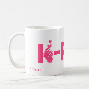 DenPop koreanen vinkar det Kpop symbolet räcker Kaffemugg