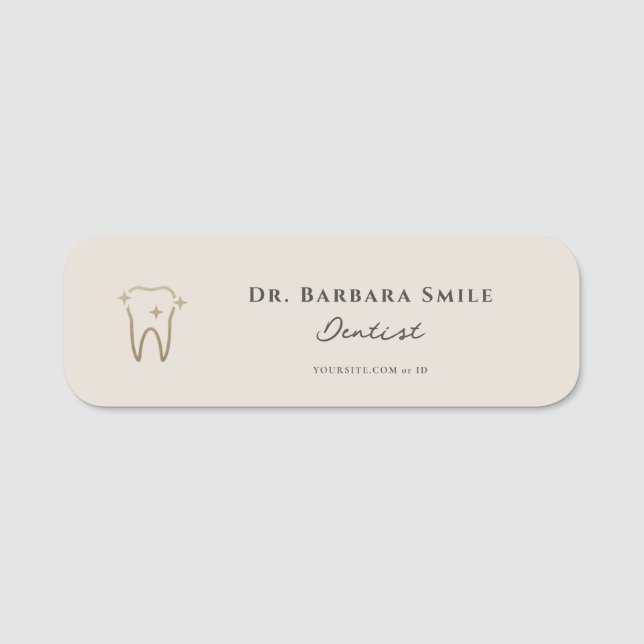 Dental Aesthetic Dentist Sand Beige Namnbricka (Framsida)