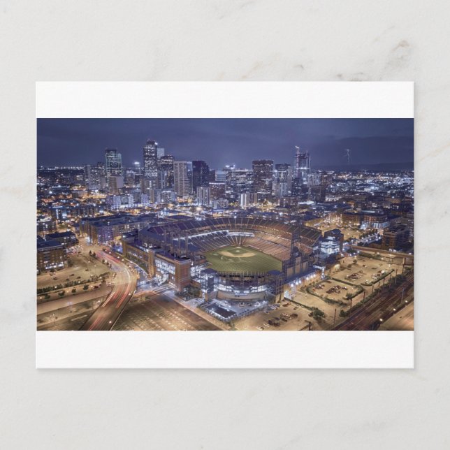 Denver City Skyline och Coors Fält i natt Vykort (Framsida)