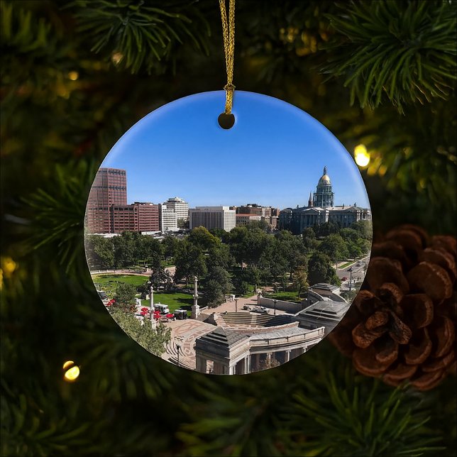 Denver Colorado Downtown State Capitol Julgransprydnad Keramik (An ornament featuring downtown Denver, Colorado.)