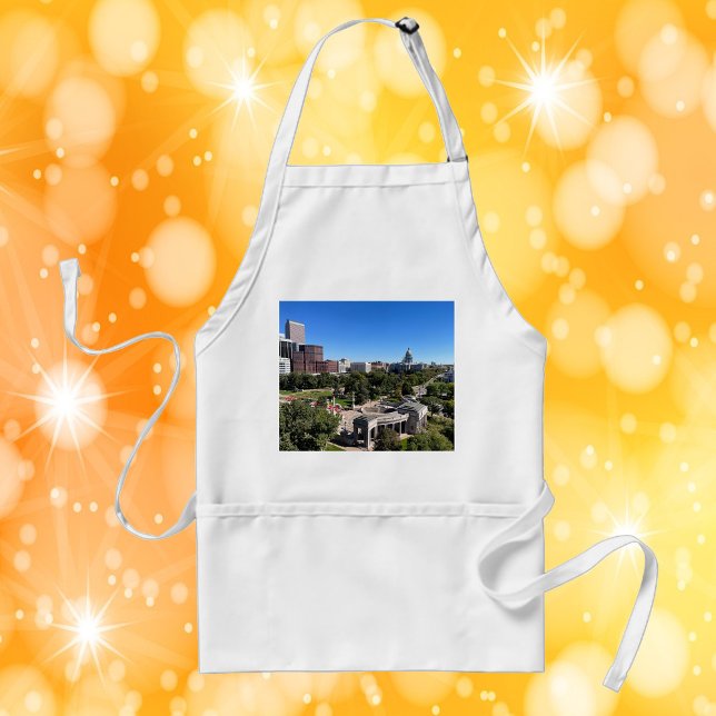 Denver Colorado Landscape Photo Förkläde (An apron featuring a photo of downtown Denver, Colorado.)