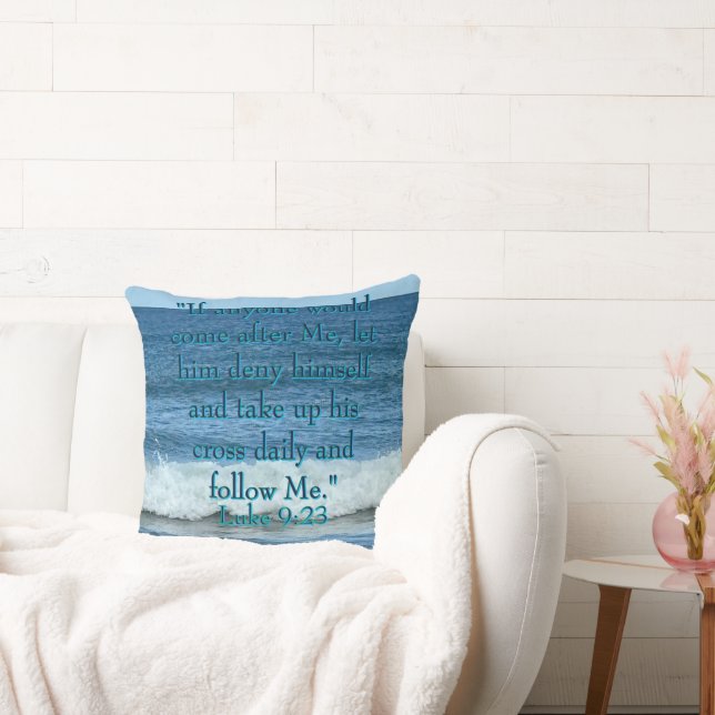 Deny Yourself Square Pillow Kudde (Soffa)