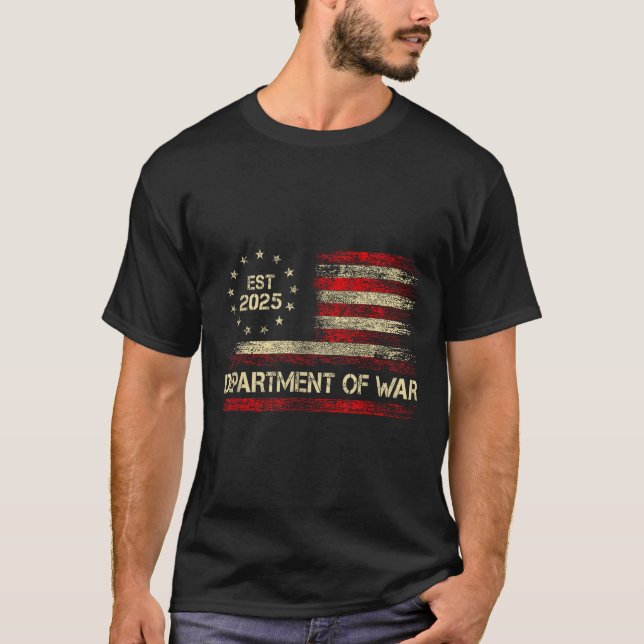 Department Of War Established 2025 Re-established  T Shirt (Framsida)
