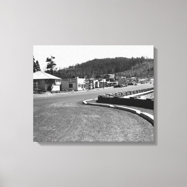 Depoe Bay, Oregon Town View vid Seawall Canvastryck (Framsida)