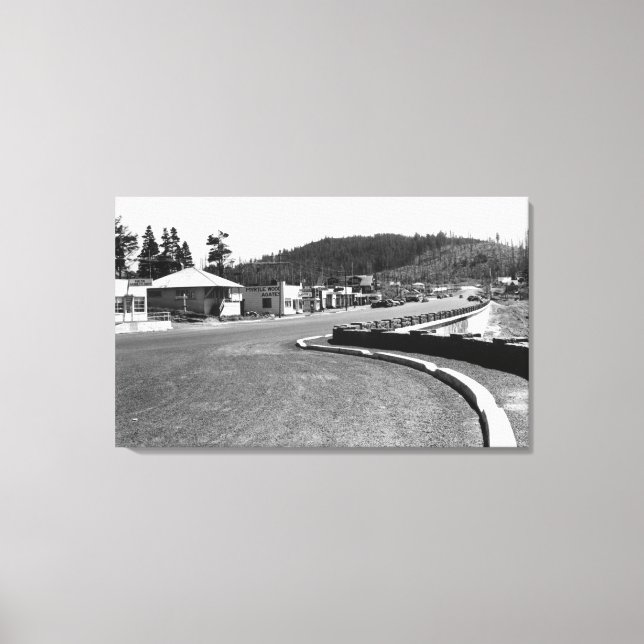 Depoe Bay, Oregon Town View vid Seawall Canvastryck (Framsida)