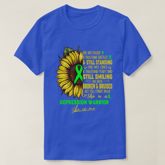 Depression Awareness Hon är en Depression Warrior  T Shirt (Design framsida)