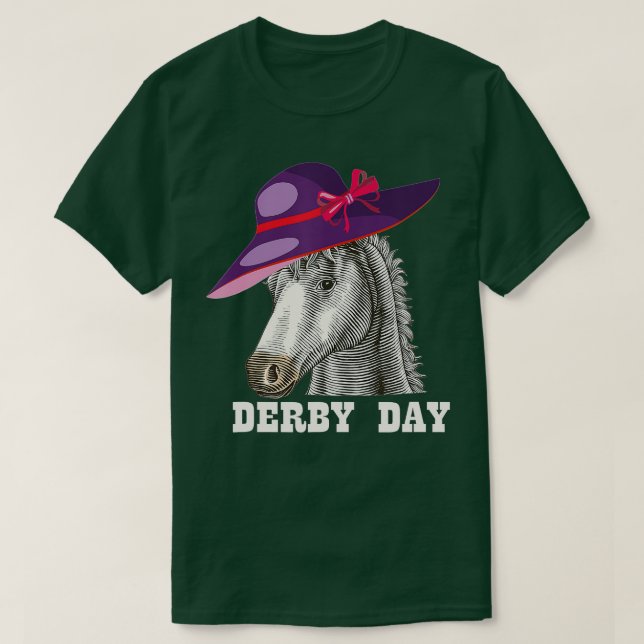 Derby Day 2022, lustig tävla Häst lila hat  T Shirt (Design framsida)