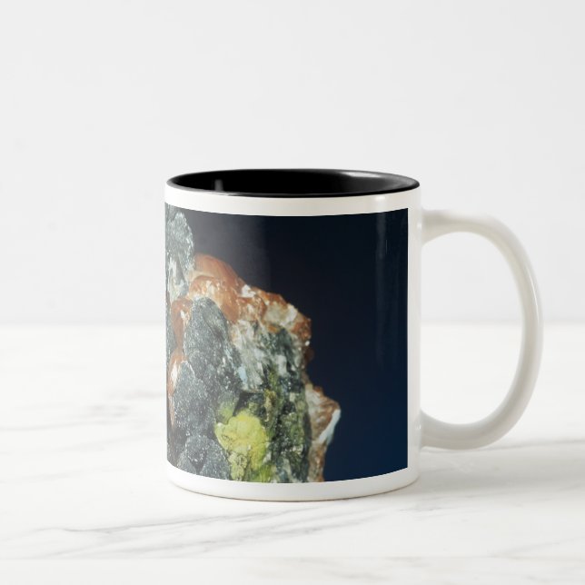 Descloizite på Calcite Två-Tonad Mugg (Höger)