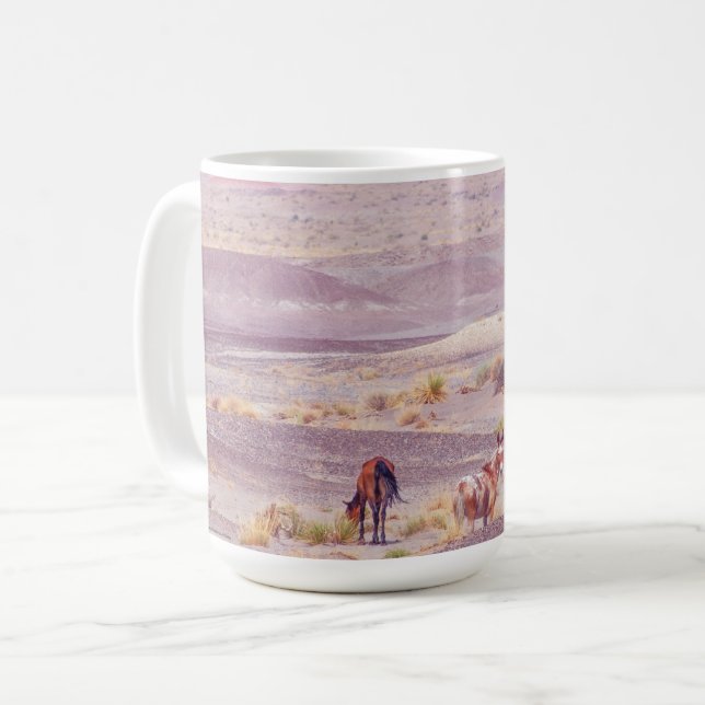 Desert Horses P8639 Kaffemugg (Framsida vänster)