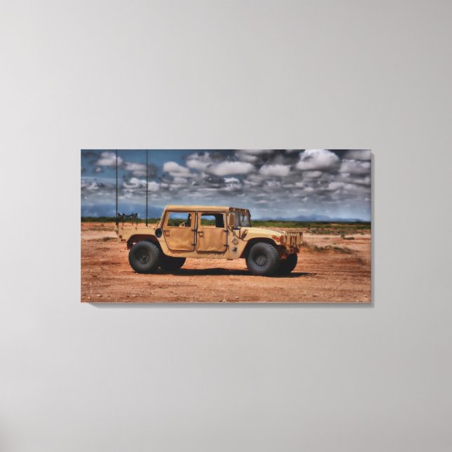 Desert Humvee - Kanvastrycket Fine Art Canvastryck (Framsida)