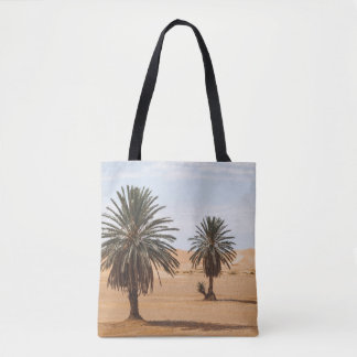 Desert Oasis: Sahara Handflatan Landskap. Tygkasse