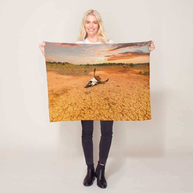 Deserts | Desert med Cow Skull Fleecefilt (På plats)
