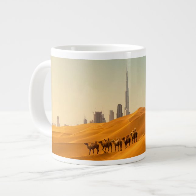 Deserts | Dubais Skyline View med Camels Jumbo Mugg (Framsida vänster)
