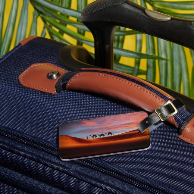 Deserts | Man & Camels i Sand Dunes Bagagebricka (Framsida Insitu 3)