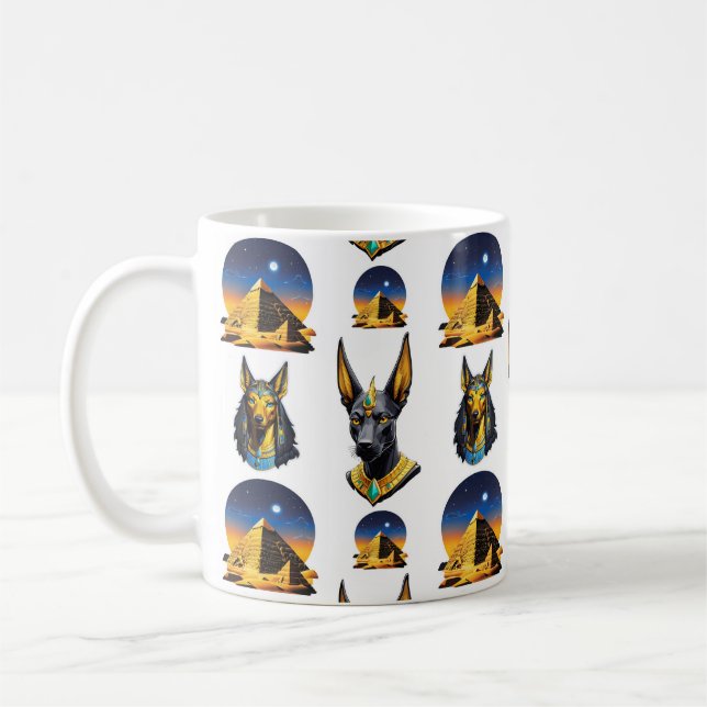 Design för den antika Egyptenen Pyramid Anubis Mön Kaffemugg (Vänster)