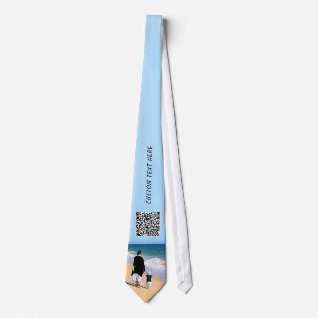 Design Your Photo Neck Tie with QR Code and Text Slips (Framsida)