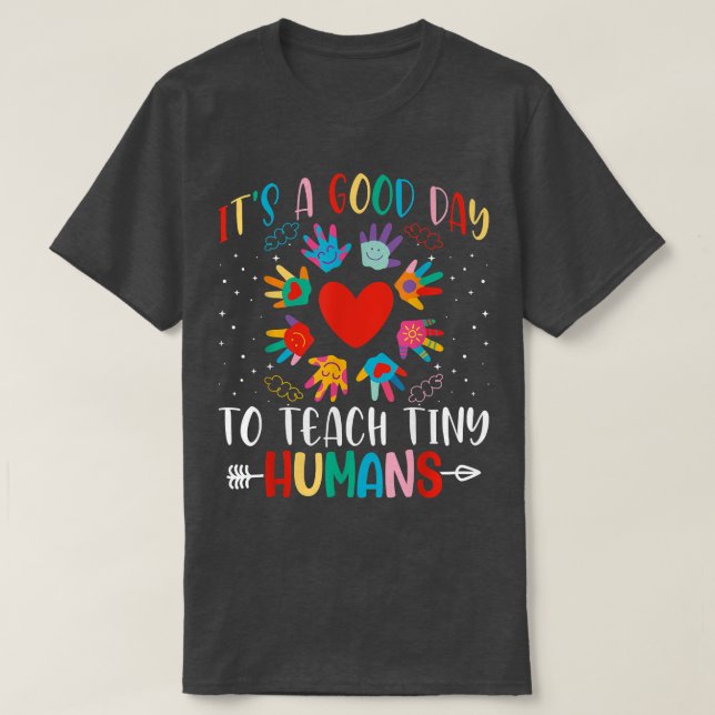 Dess Bra Day to Tiny Humans Daycare Provider T Shirt (Design framsida)