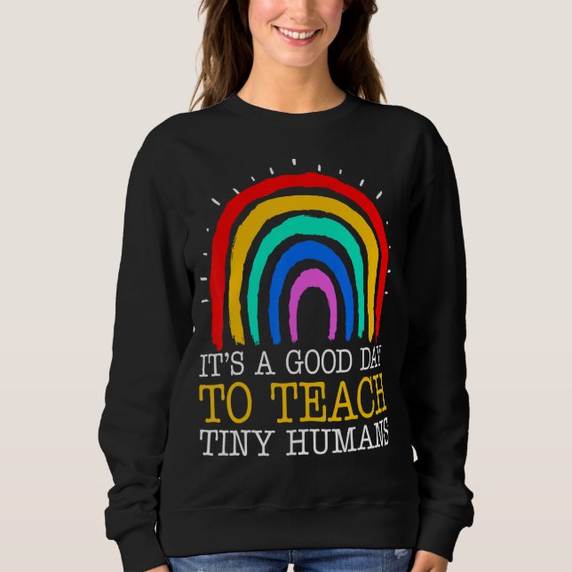 Dess Bra Day to Tiny Humans Daycare Provider T Shirt (Framsida)