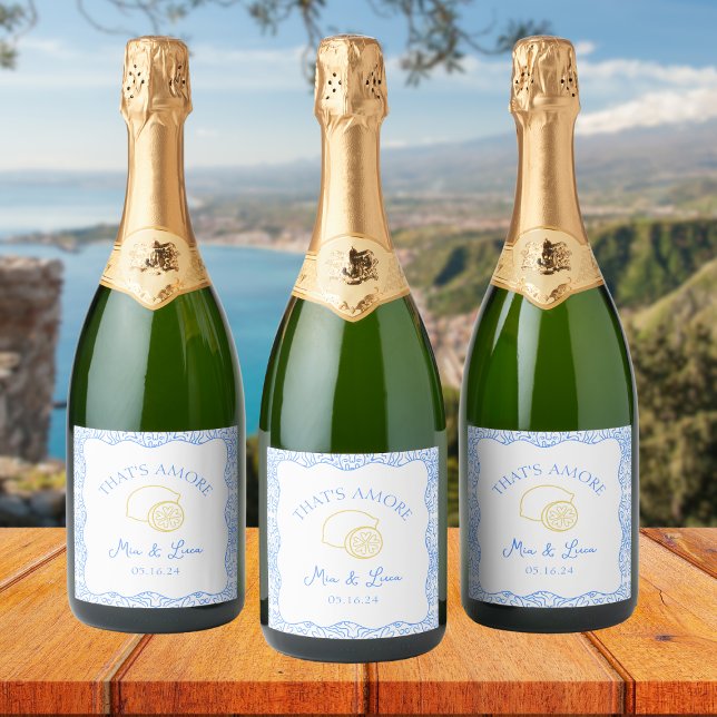 Det är Amore Lemon Blue Tiles Amalfi Italien Bröll (These custom lemon champagne labels bring a luxurious Mediterranean feel to your Italian destination)