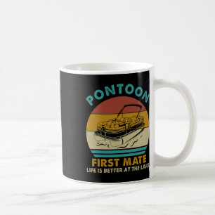 Det är bättre med Pontoon First Mate-livet vid Sjö Kaffemugg