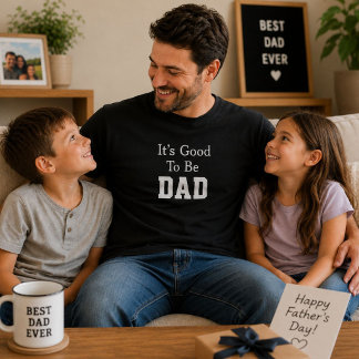 Det är bra att vara pappa Roligt fadersdagspresent T Shirt