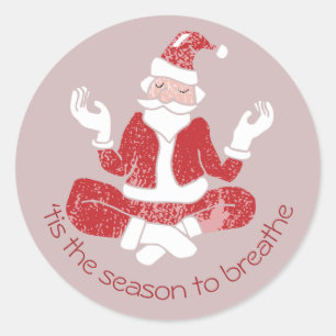 Det Är Dags Att Andas Yoga Tomte Runt Klistermärke