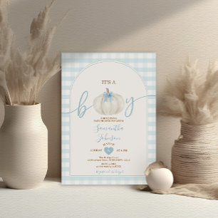 Det är en Boy Blue Gingham White Pumpkin Baby Show Inbjudningar