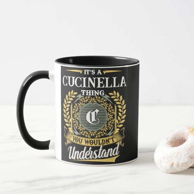 Det är en CUCINELLA-sak du inte skulle förstå Mugg (Med munk)