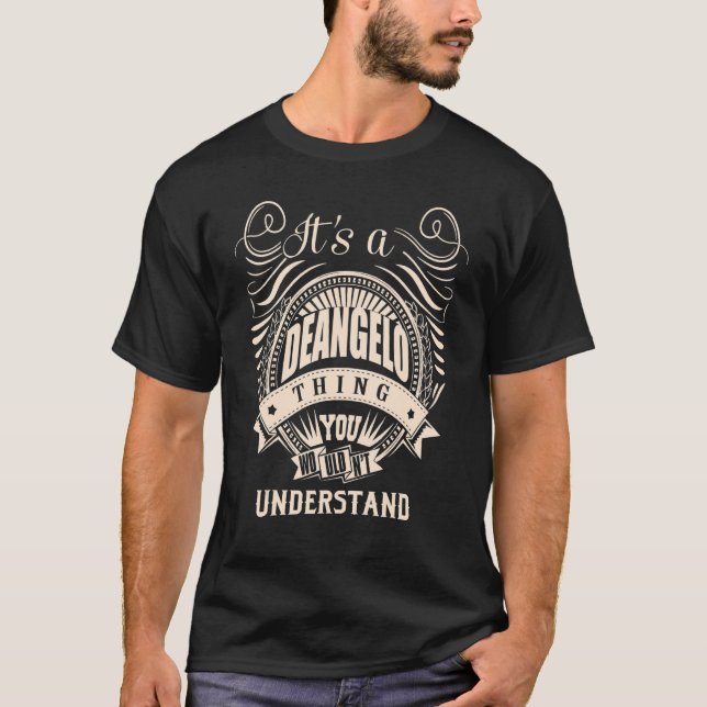 Det är en DEANGELO Sak T Shirt (Framsida)