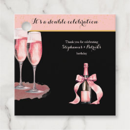 Det är en dubbel födelsedagsfirande svart champagn gåvor etiketter