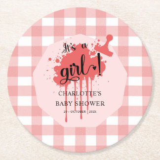 Det är en flicka Cute Pastel Red Gingham Baby Show Underlägg Papper Rund