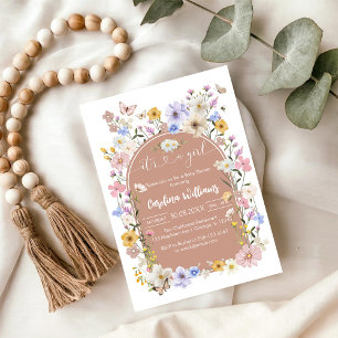 Det är en flicka vildblomma fjäril baby shower inbjudningar