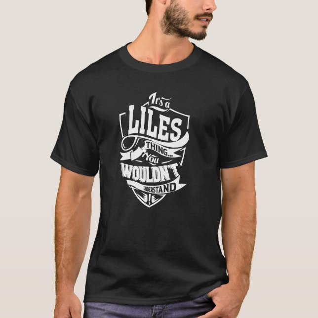 Det är en LILES Sak T Shirt (Framsida)