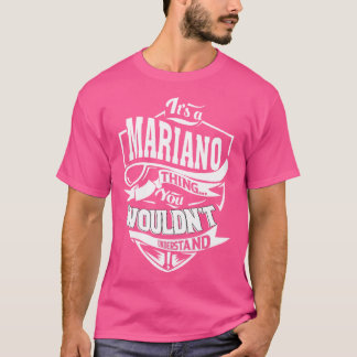 Det är en MARIANO Sak T Shirt