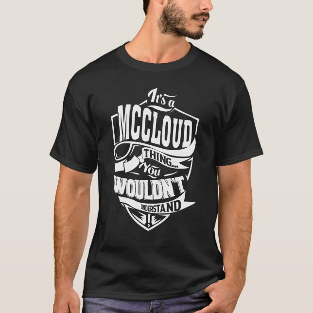 Det är en MCCLOUD Sak T Shirt (Framsida)
