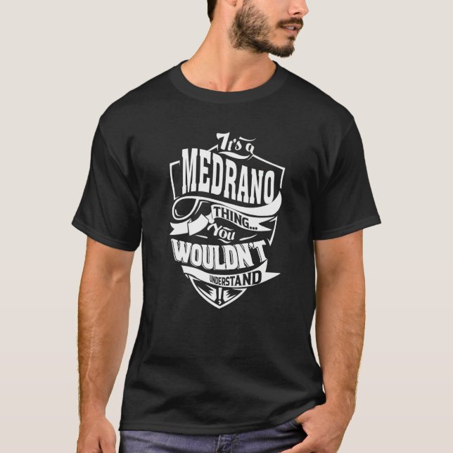 Det är en Medrano Sak T Shirt (Framsida)