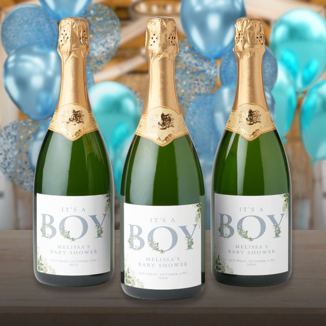 Det är en pojkdousty Blue Greenery Brev Baby Showe (Its A Boy Dusty Blue Greenery Letter Baby Shower Sparkling Wine Label)