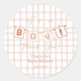 Det är en pojke! Söt Brun Gingham Notedry Baby Sho Runt Klistermärke