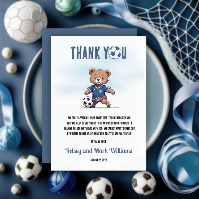 Det är en pojkvän som väntar på fotbollsspelare, b tack kort (Cute Blue Teddy Bear Soccer Player Boy Baby Shower 
'Thank You' Card)